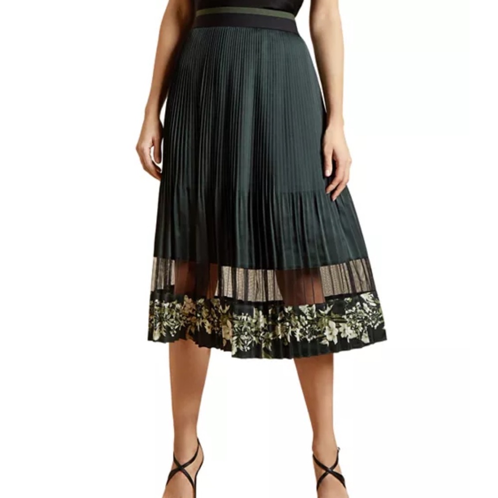 NWOT Ted Baker Boniiee Pleated Midi Skirt!